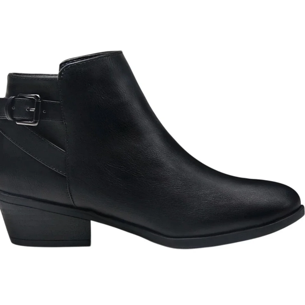 Vepose‎ Black Faux Leather Ankle Boots Low Block Heel Womens Size 9